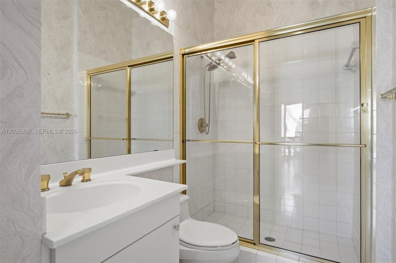 3722 NE 208th Ter , Aventura, FL 33180 Photo