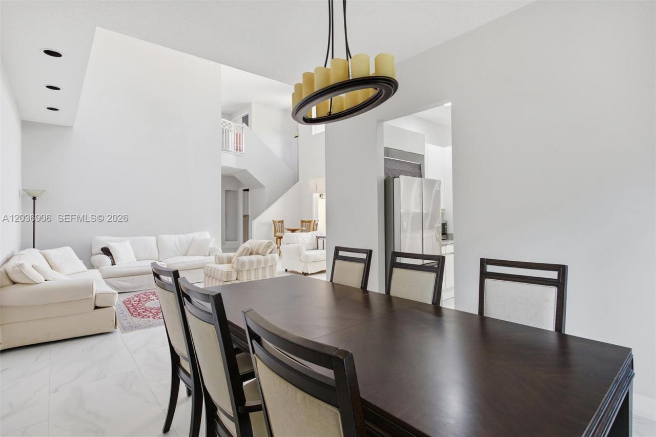 3722 NE 208th Ter , Aventura, FL 33180 Photo