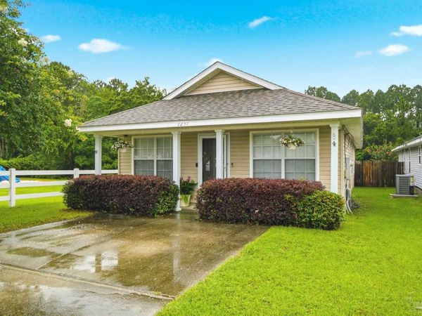 1237 Brownfield Rd, Pensacola, FL 32526
