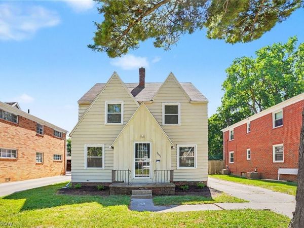 3652 Douglas Road, Toledo, OH 43613