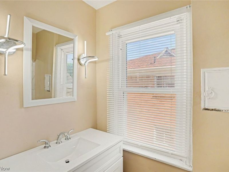 3652 Douglas Road, Toledo, OH 43613 Photo 12