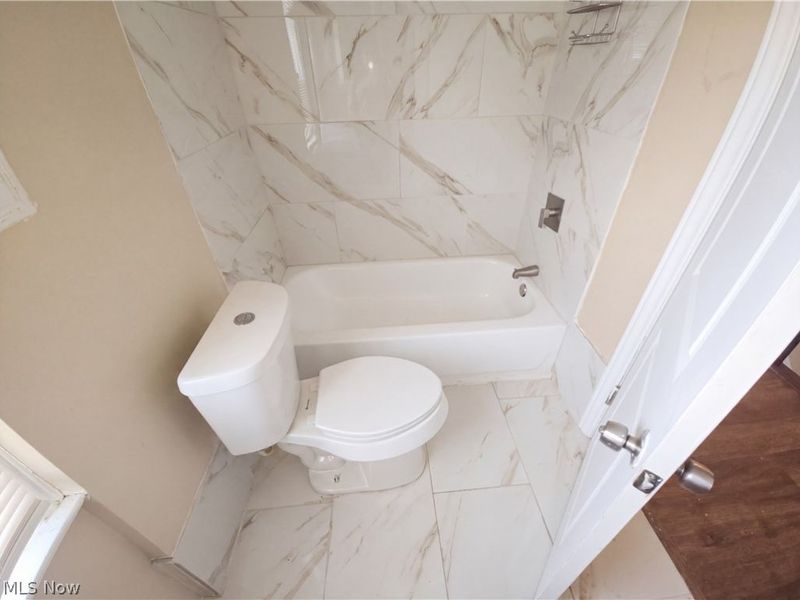 3652 Douglas Road, Toledo, OH 43613 Photo 6