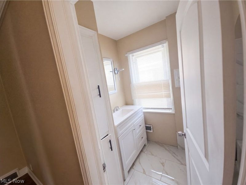 3652 Douglas Road, Toledo, OH 43613 Photo 8