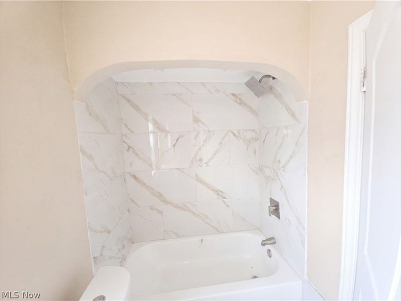 3652 Douglas Road, Toledo, OH 43613 Photo 9