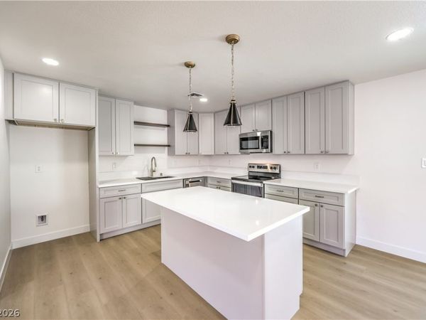 5913 Alta Drive , Las Vegas, NV 89107