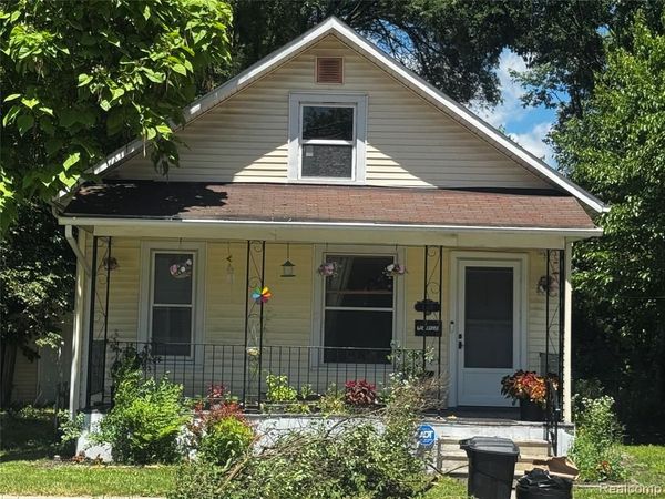 1308 W Genesee Avenue , Saginaw, MI 48602