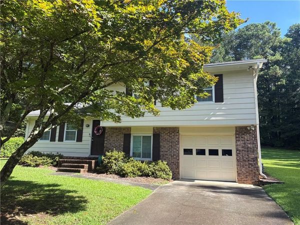 2777 Spanish Oak Drive , Lilburn, GA 30047