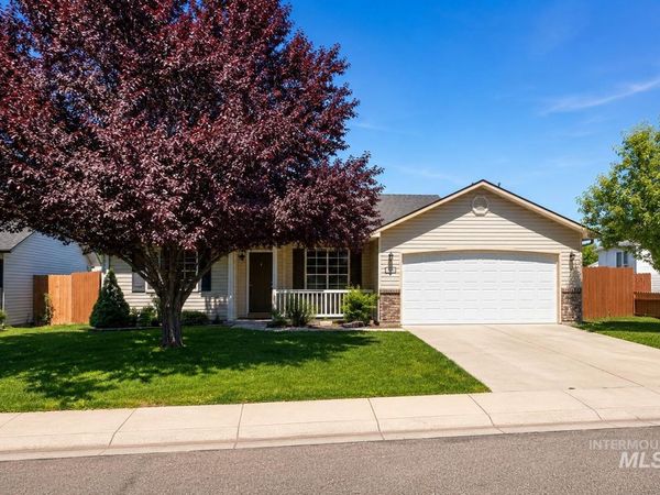 90 S Bancroft Way, Nampa, ID 83651