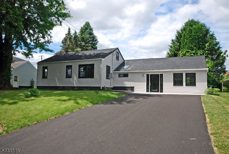 496 Franklin St, Pohatcong, NJ 08865 Main Photo