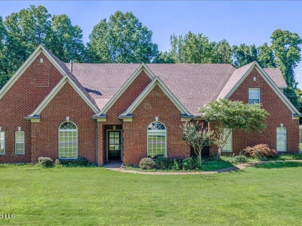 10213 Emerald Forest Drive, Hernando, MS 38632