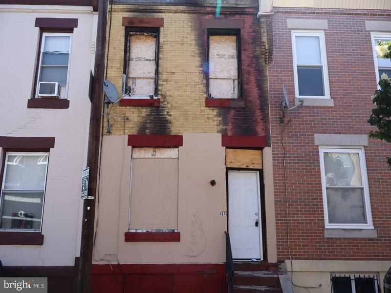 2861 N Garnet Street, Philadelphia, PA 19132 Main Photo