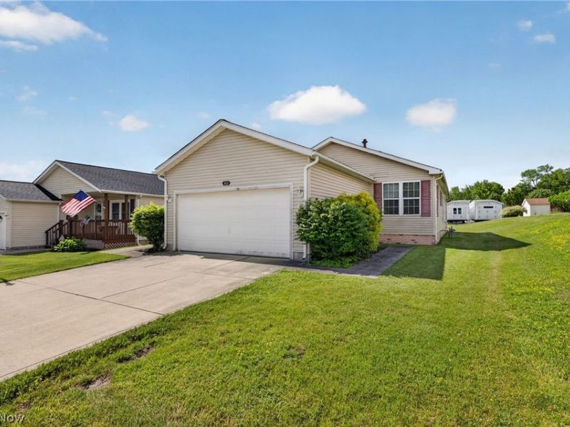 668 Woodlawn Rd, Chardon, OH 44024 Photo 1