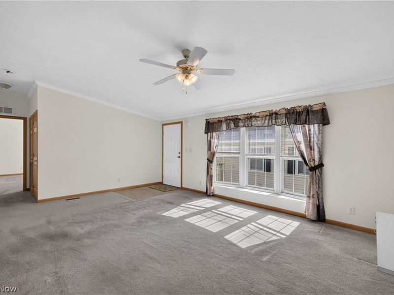 668 Woodlawn Rd, Chardon, OH 44024 Photo 4