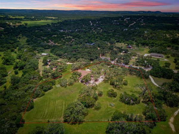297 Carpers TRL , Fischer, TX 78623