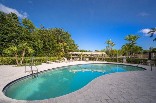 96000 Overseas Highway, Unit APT D2, Key Largo, FL 33037 Photo
