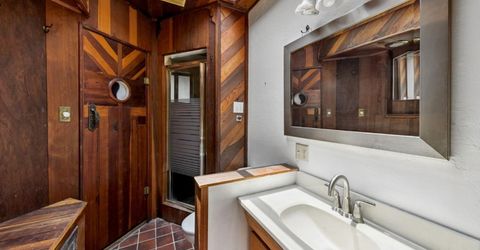 1366 Bonanza Avenue, South Lake Tahoe, CA 96150 Photo