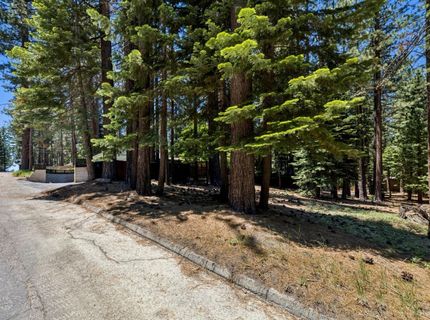 1366 Bonanza Avenue, South Lake Tahoe, CA 96150 Photo