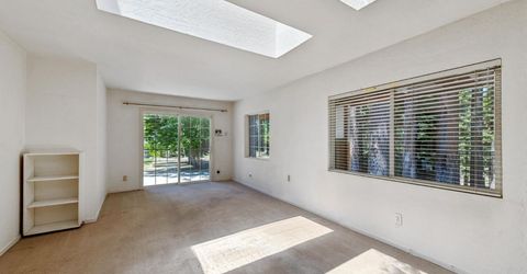 1366 Bonanza Avenue, South Lake Tahoe, CA 96150 Photo
