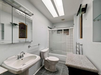 1366 Bonanza Avenue, South Lake Tahoe, CA 96150 Photo
