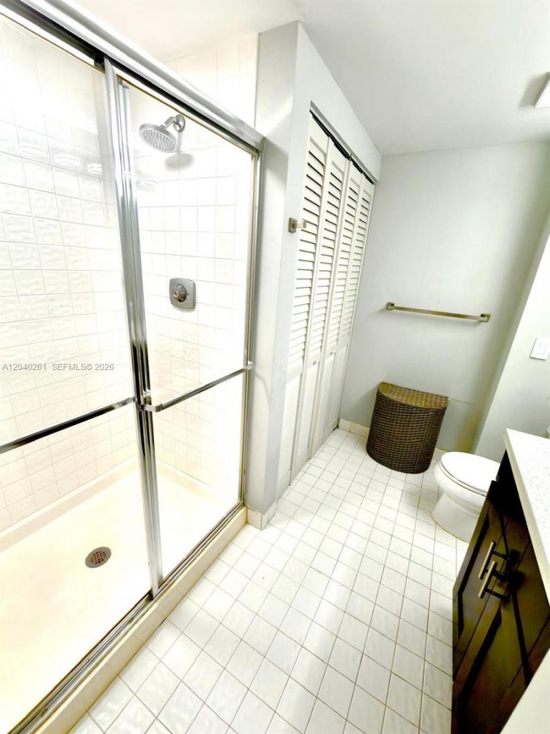 3610 Yacht Club Dr , Unit 215, Aventura, FL 33180 Photo