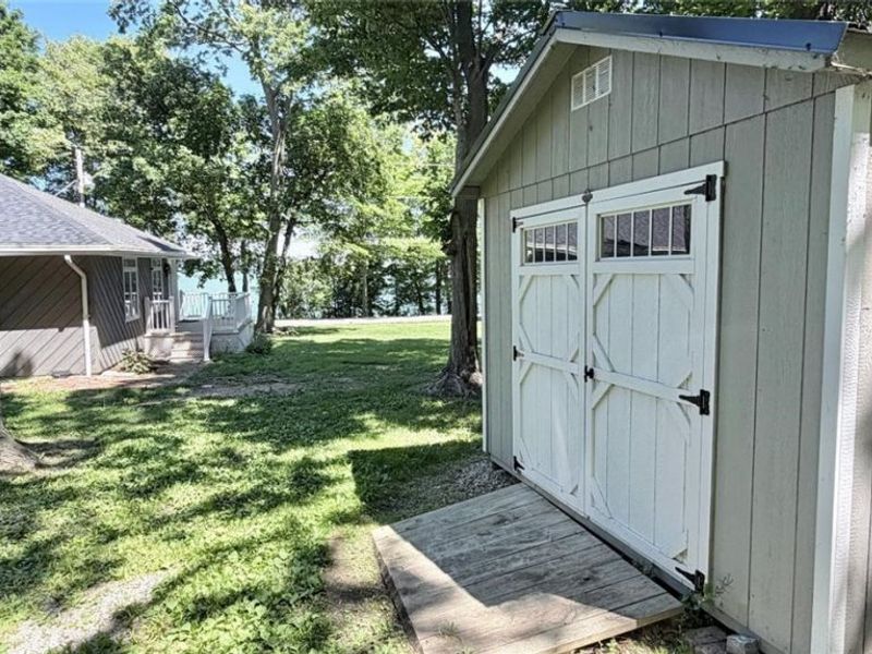 1036 W Lakeshore Drive, Kelleys Island, OH 43438 Photo 33