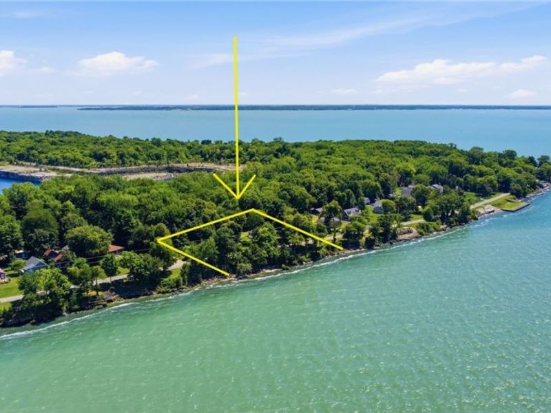 1036 W Lakeshore Drive, Kelleys Island, OH 43438 Photo 6