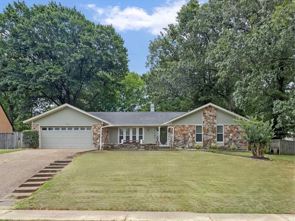 8621 KETTERING DR, Cordova, TN 38016
