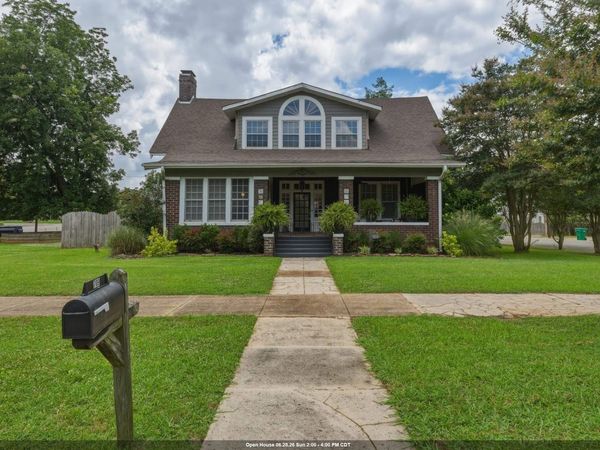 709 Montgomery Ave, Sheffield, AL 35660