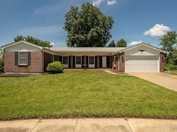 3867 Watersedge Drive, Florissant, MO 63034