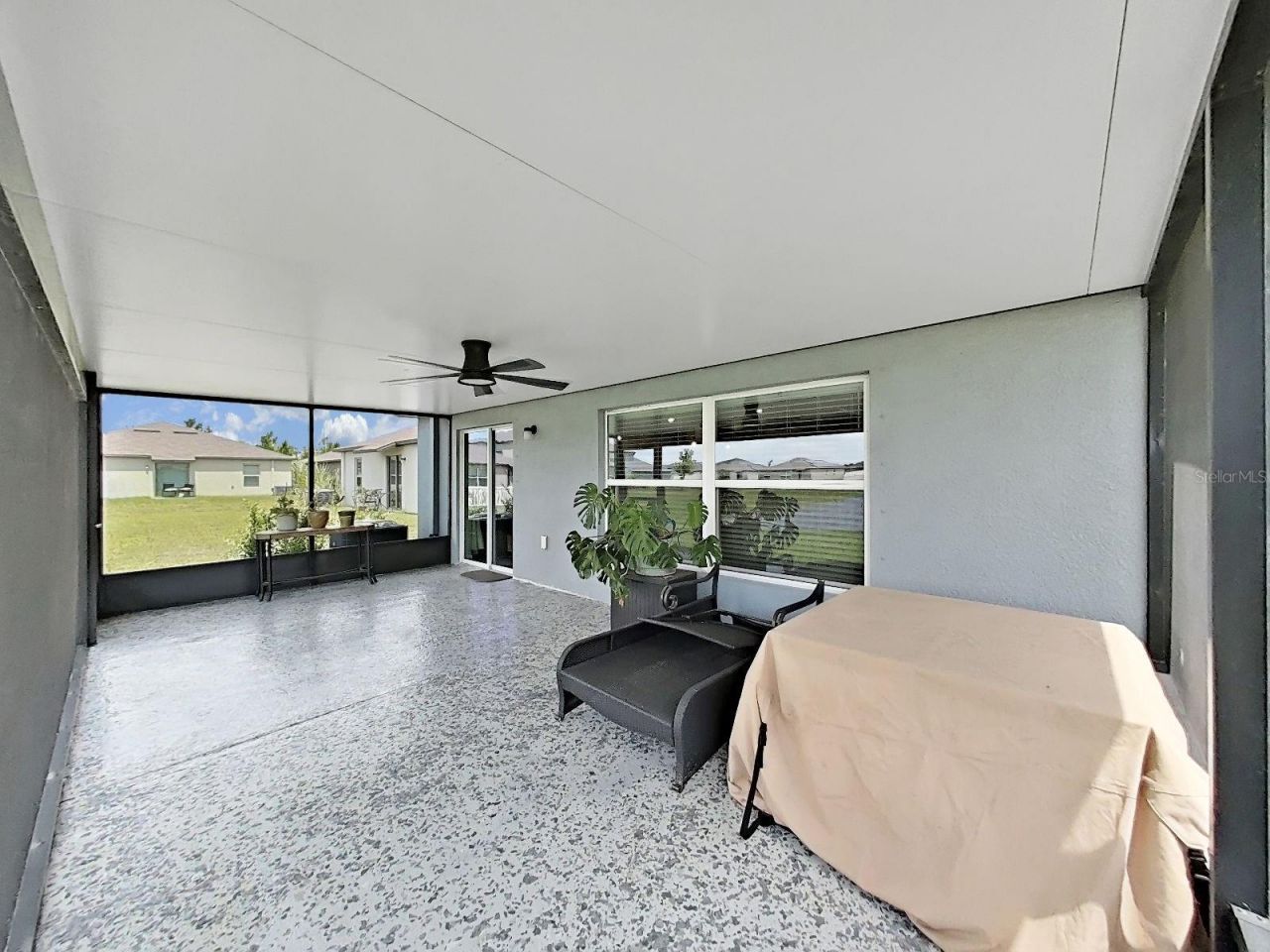 5413 Blue Azure Drive, Wimauma, FL 33598 Photo