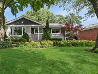215 Brice Avenue, Mundelein, IL 60060 primary photo