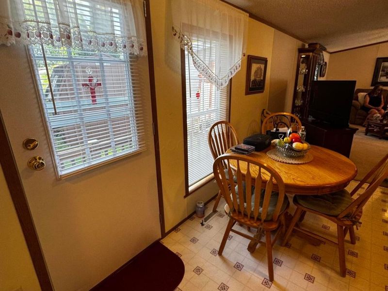 237 Estates Lane, Reynoldsburg, OH 43068 Photo 13