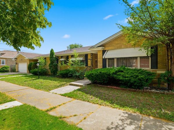 8300 S Hermitage Avenue, Chicago, IL 60620