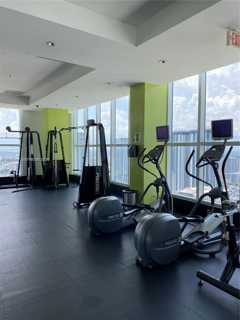 133 NE 2nd Ave, Unit 915, Miami, FL 33132 Photo