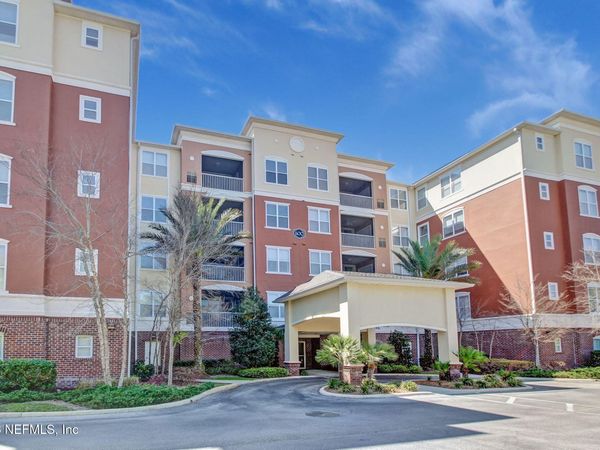 4480 DEERWOOD LAKE Parkway, Unit 626, Jacksonville, FL 32216