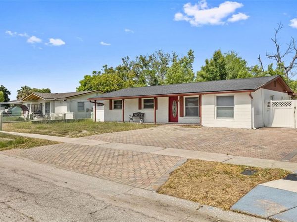5923 YORKSHIRE ROAD, TAMPA, FL 33634