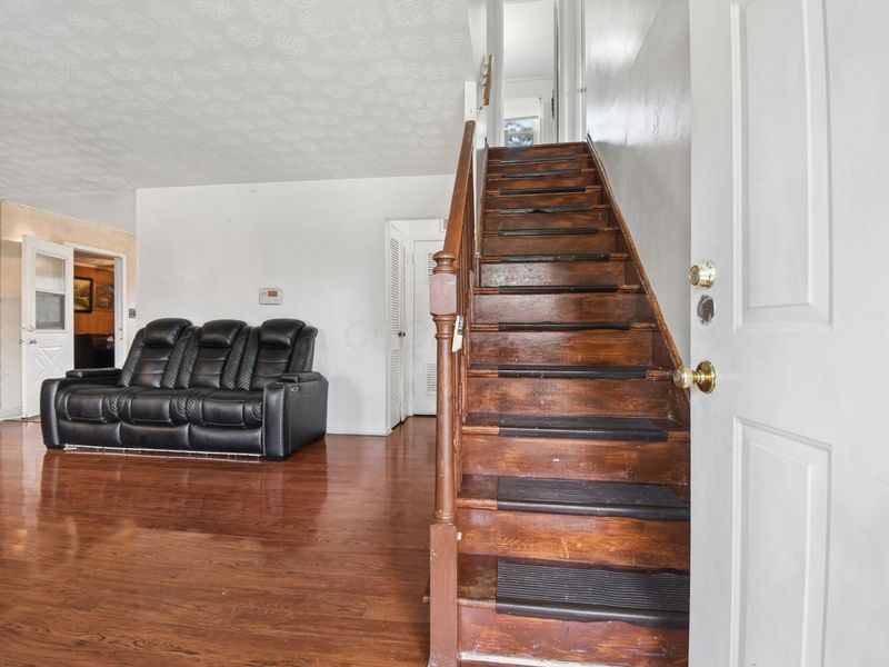 5021 Betsy Drive, Columbus, OH 43227 Photo 6
