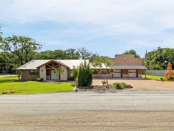 2445 Stadium Place, Arlington, TX 76006