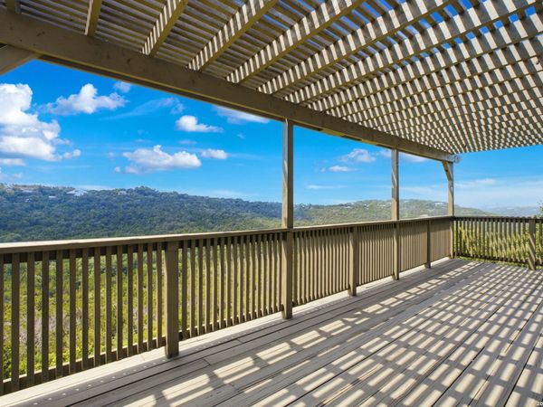 9846 Cash Mountain Rd, Helotes, TX 78023