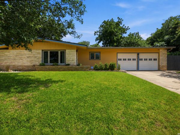 246 W GLENVIEW DR, San Antonio, TX 78228