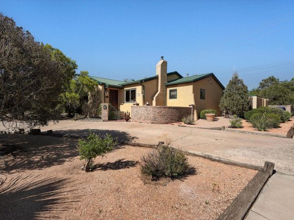 520 Tulane Drive SE, Albuquerque, NM 87106