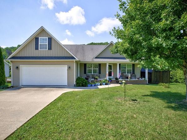 3546 Bear Creek Ln, Cookeville, TN 38506