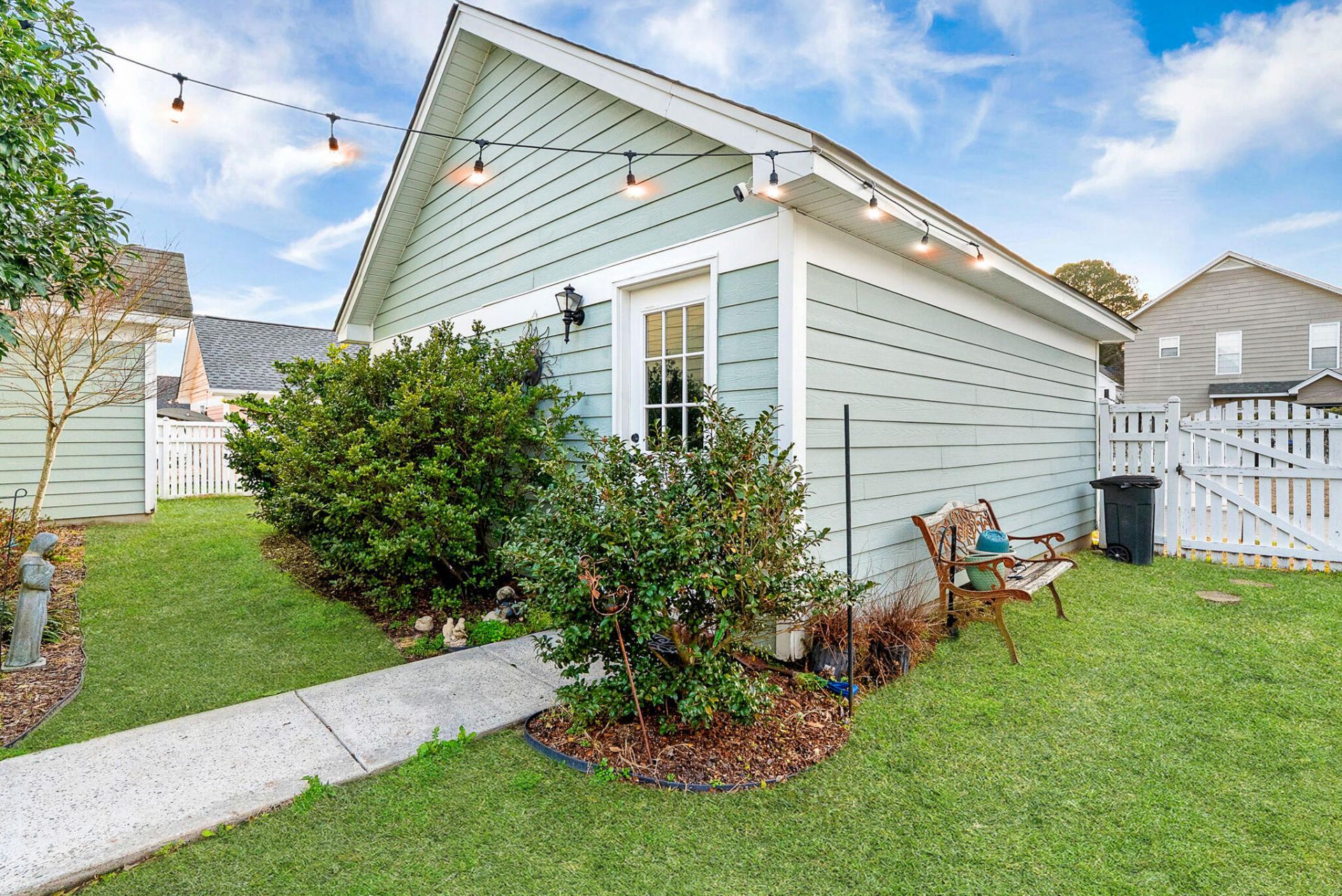 302 Hydrangea Street Photo 16