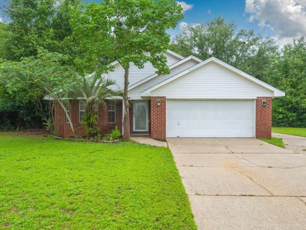 6730 High Knoll Court, Milton, FL 32570