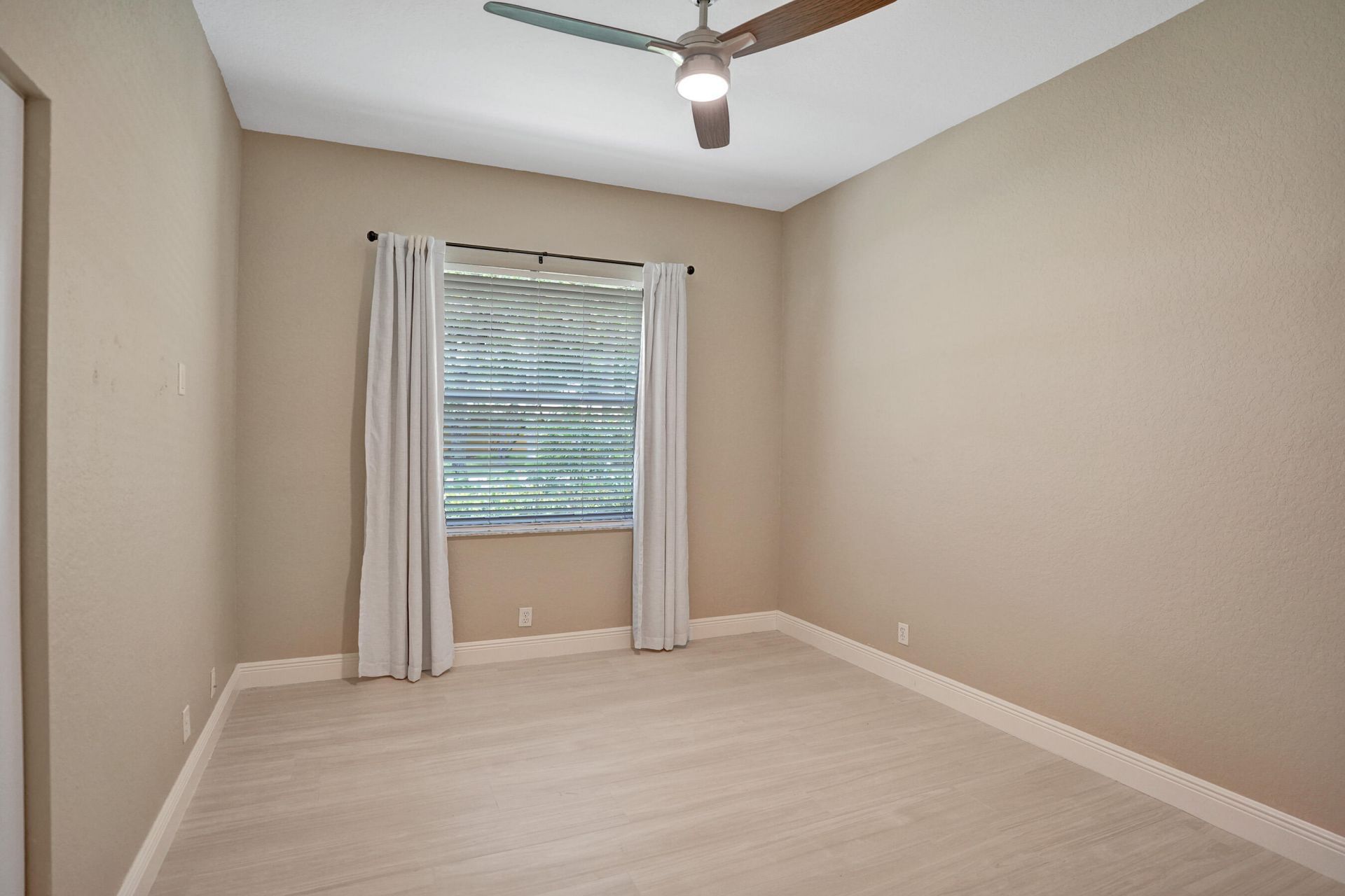 5779 NW 120th Avenue, Coral Springs, FL 33076 Photo