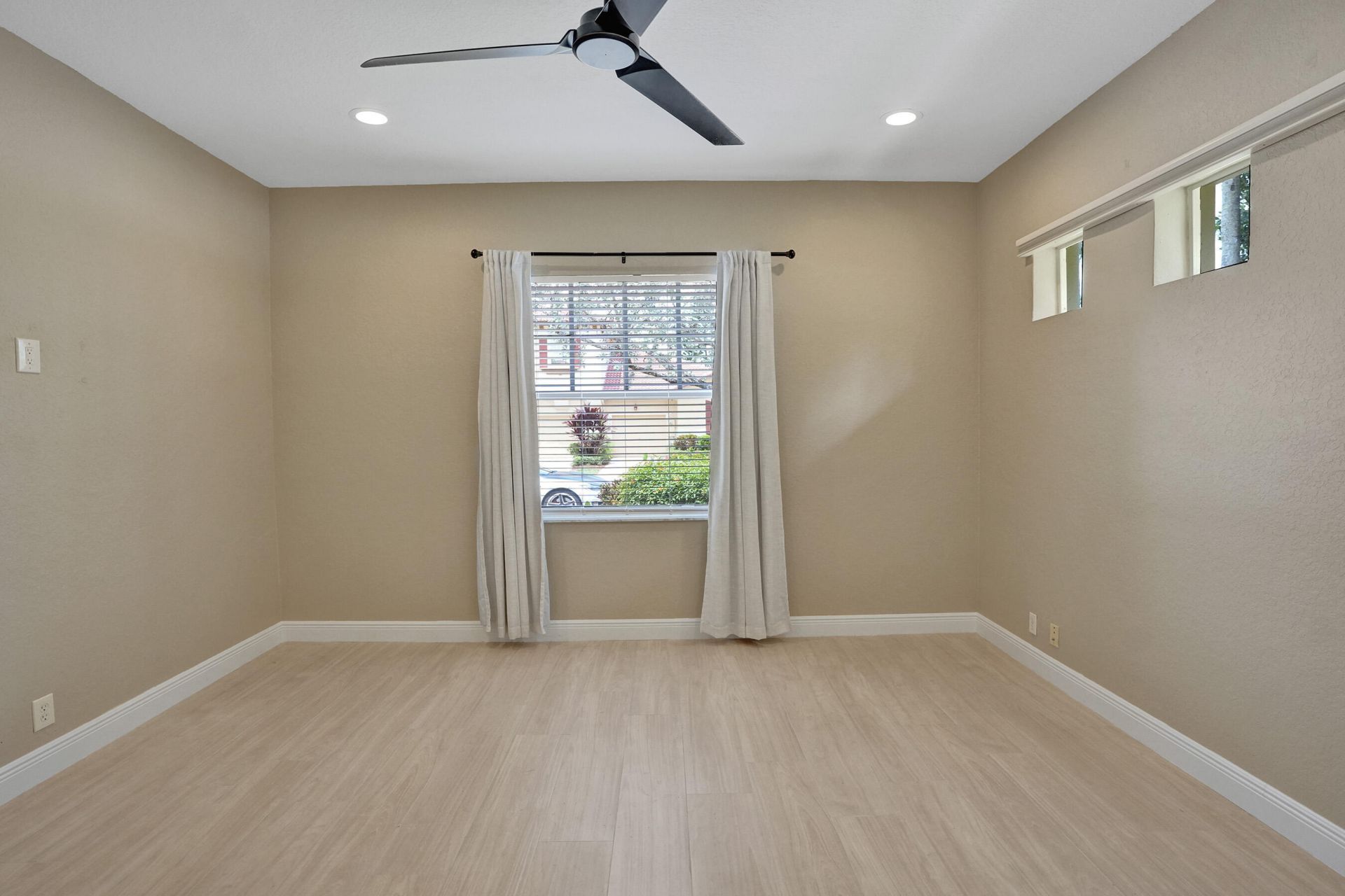 5779 NW 120th Avenue, Coral Springs, FL 33076 Photo