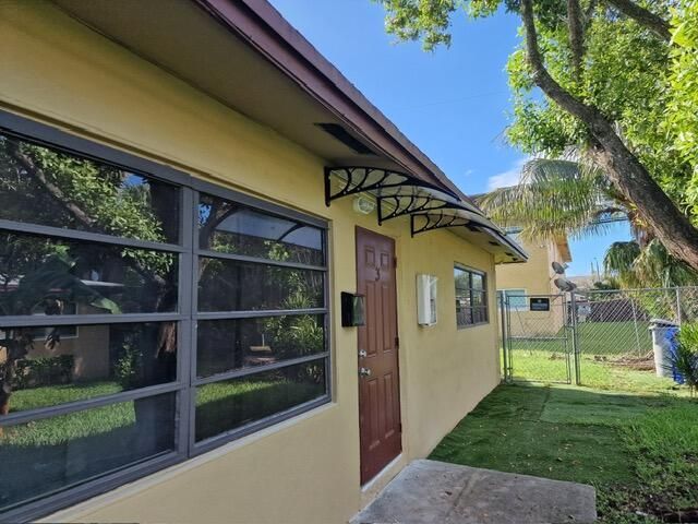 322 SW 2nd Street, Unit 3, Pompano Beach, FL 33060 Photo
