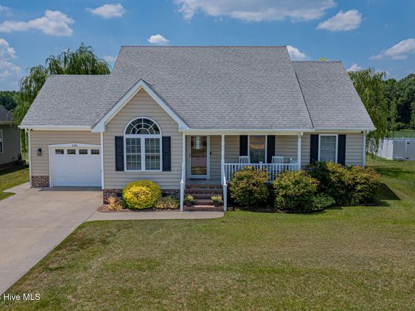 636 Millbrooke Circle , Elizabeth City, NC 27909