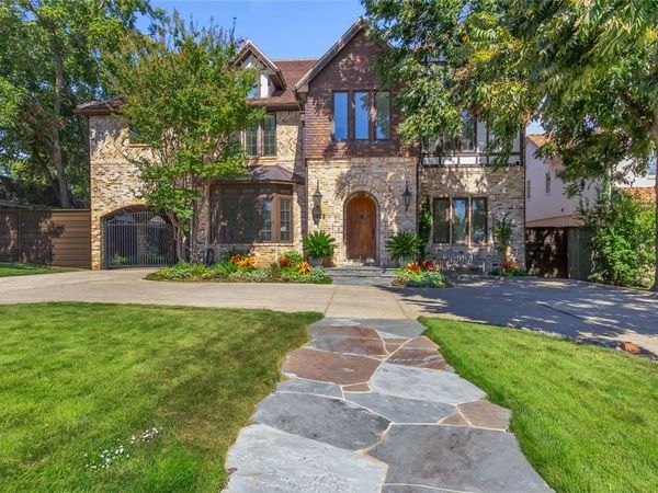 6743 Gaston Avenue, Dallas, TX 75214
