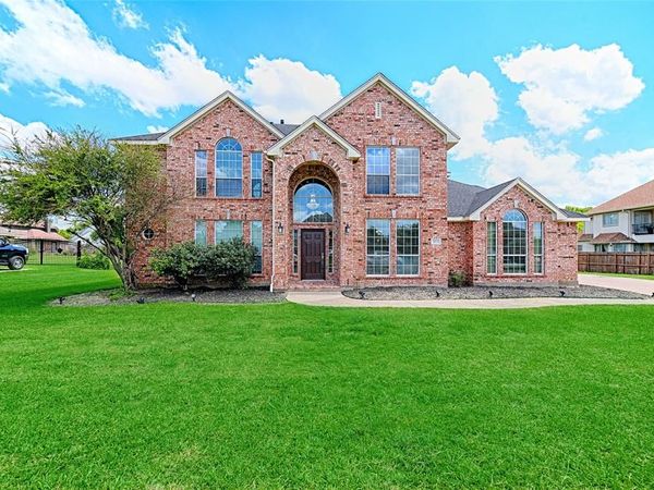 1112 Bentwater Parkway, Grand Prairie, TX 75104